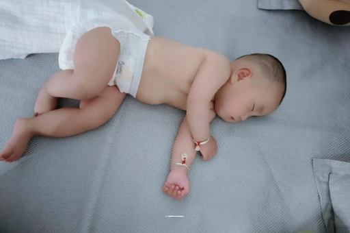 克拉玛依宝宝多久会坐